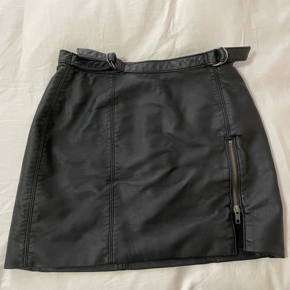 Free people vegan leather skirt size 0